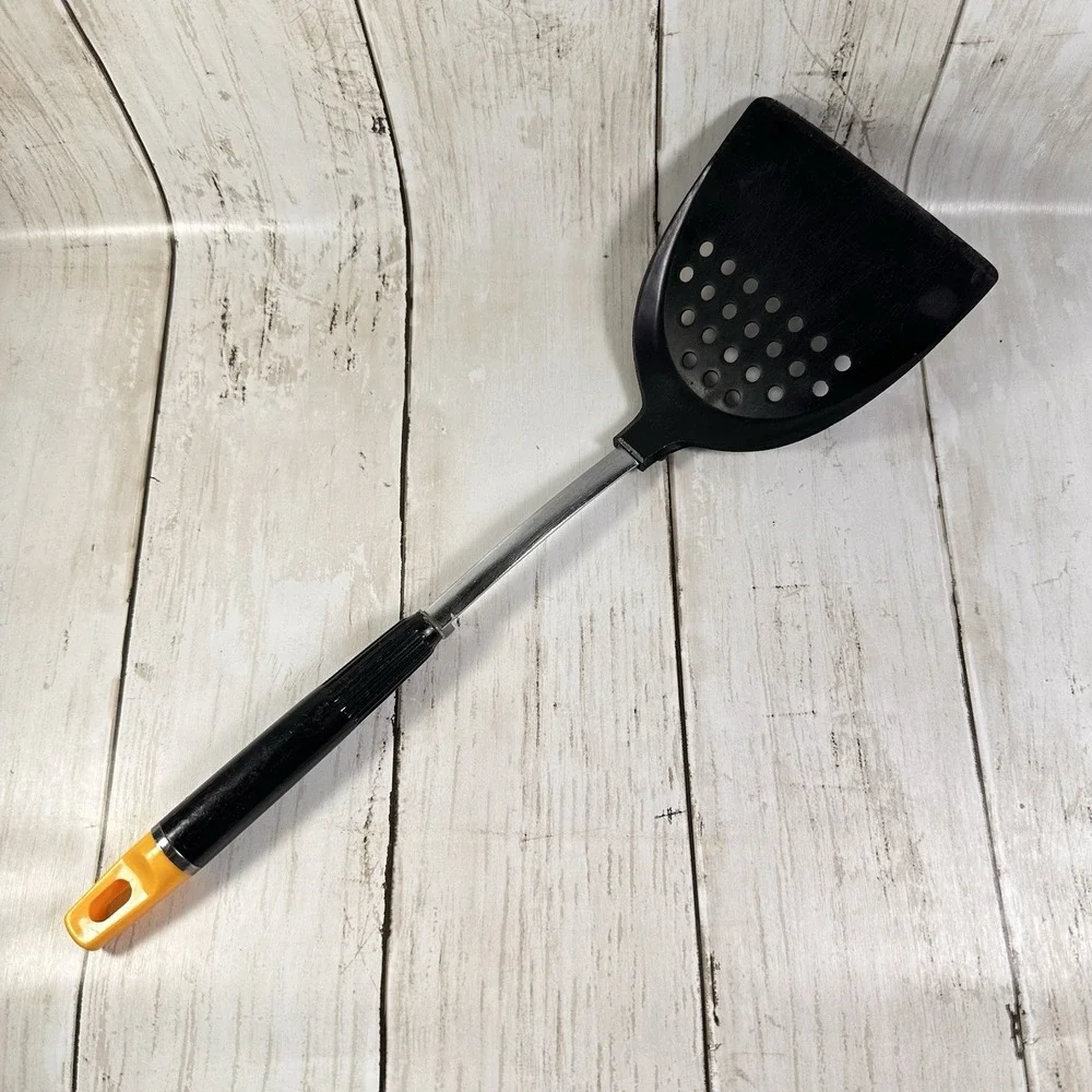 Top Drawer Nylon Slotted Spatula Vintage Has Wear‎